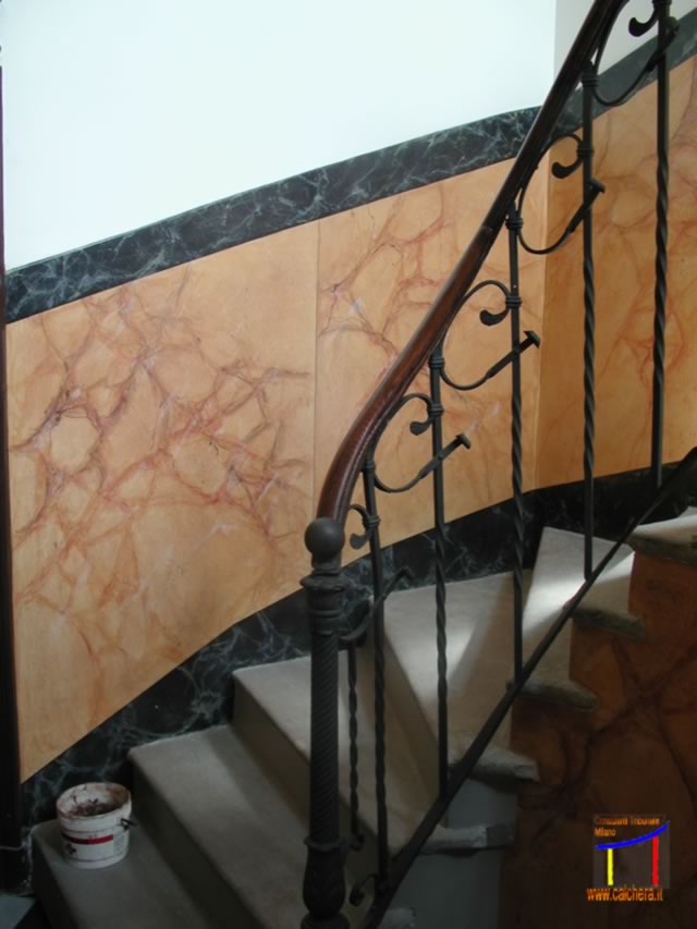 Decorazione artigianale scala condominiale - Fase 2
